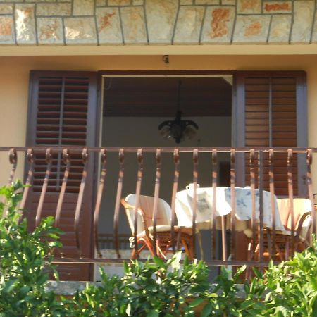 Apartment Groundfloor Jelsa  Exterior foto