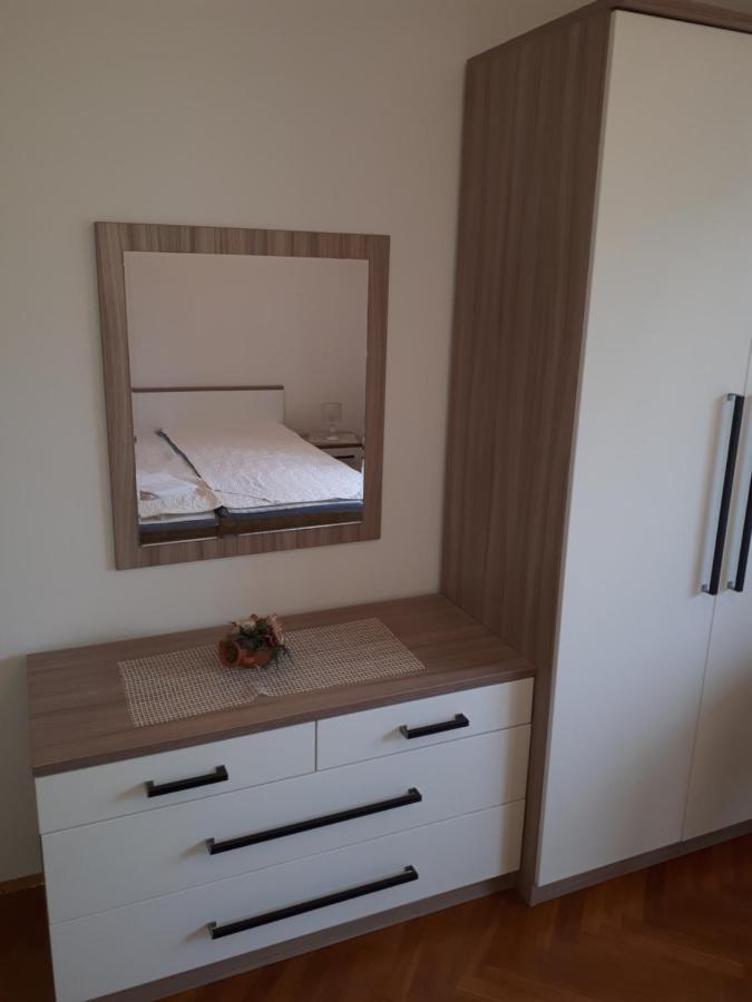 Apartment Groundfloor Jelsa  Exterior foto